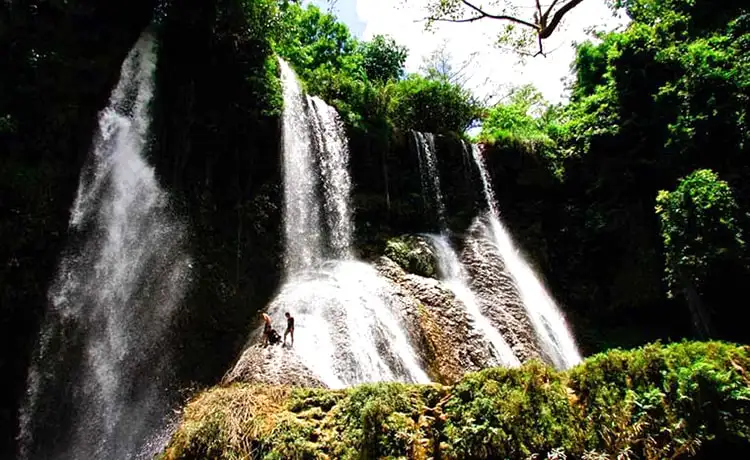 Thác Dải Yếm Mộc Châu