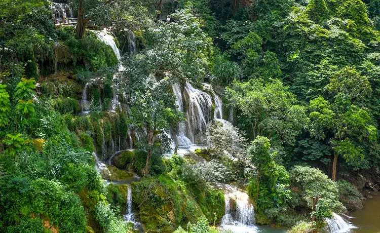 Thác Dải Yếm Mộc Châu