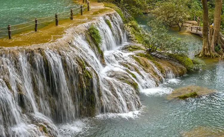 Thác Dải Yếm Mộc Châu