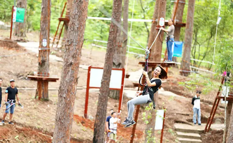 trò high rope course khu du lịch thác datanla đà lạt