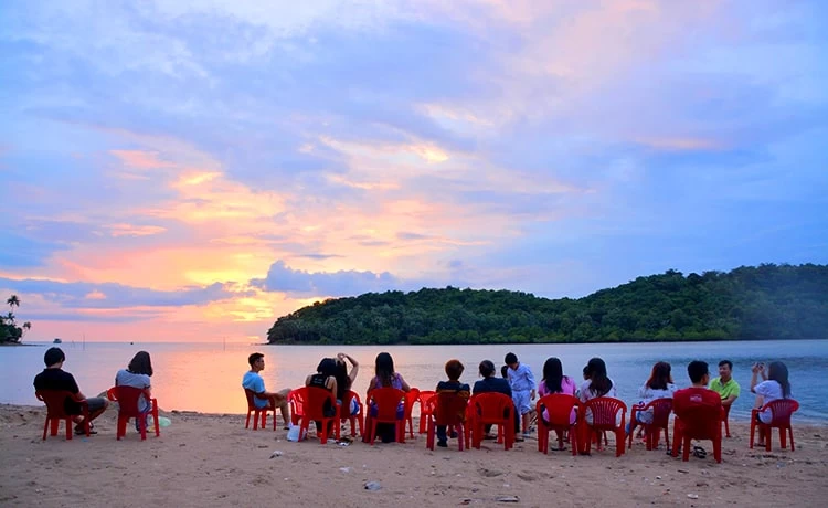 Tour du lịch Bà Lụa 2 ngày 2 đêm Câu cá - Lặn ngắm san hô Tour du lịch Bà Lụa 2 ngày 2 đêm Câu cá - Lặn ngắm san hô
