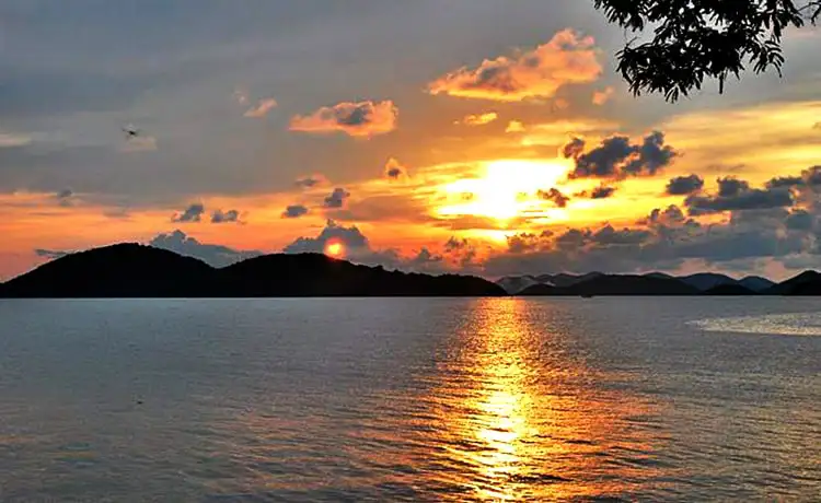 tour du lịch bà lụa