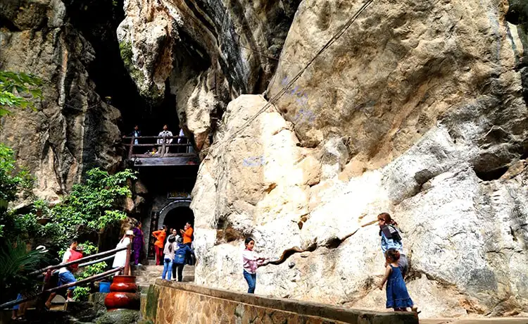 tour du lịch bà lụa