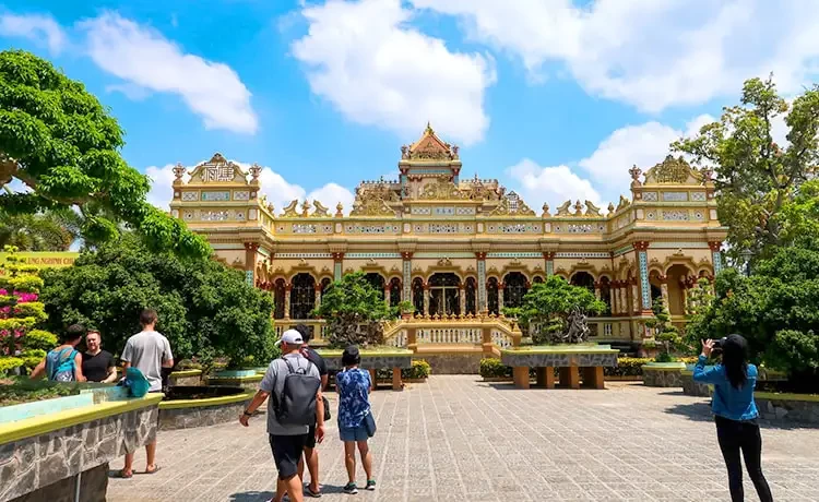 Tour du lịch Châu Đốc - Rừng Tràm Trà Sư 2 ngày 2 đêm