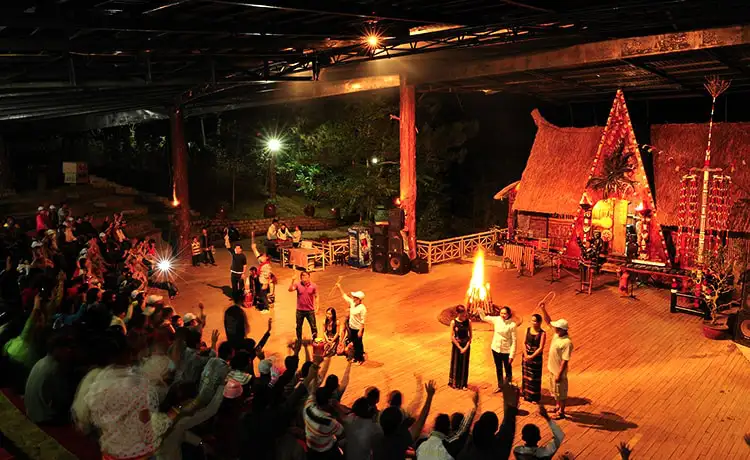 tour cồng chiêng đà lạt 1 ngày