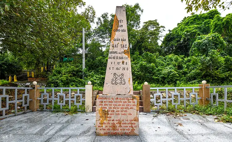 cột mốc đảo hải tặc