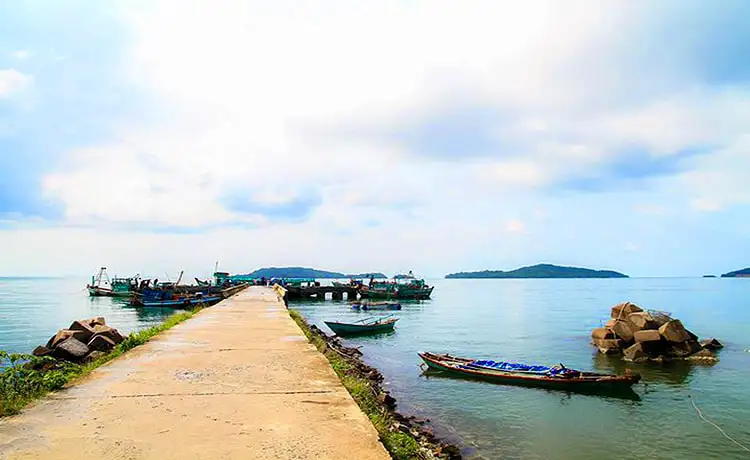 cảng tàu đảo hải tặc