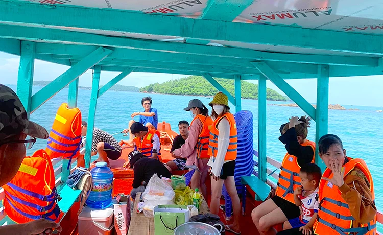 Tour du lịch Hải Tặc 2 ngày 1 đêm