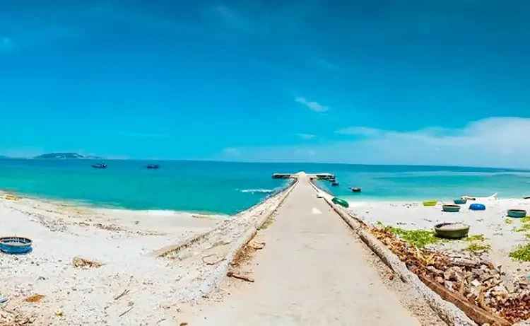 Tour du lịch Lý Sơn 2 ngày 1 đêm Tour du lịch Lý Sơn 2 ngày 1 đêm