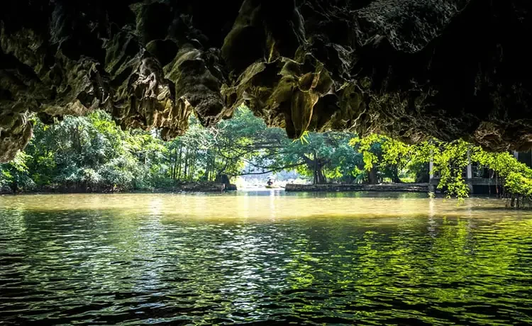 Tour du lịch Hà Nội - Ninh Bình - Sapa 4 ngày 3 đêm Tour du lịch Hà Nội - Ninh Bình - Sapa 4 ngày 3 đêm