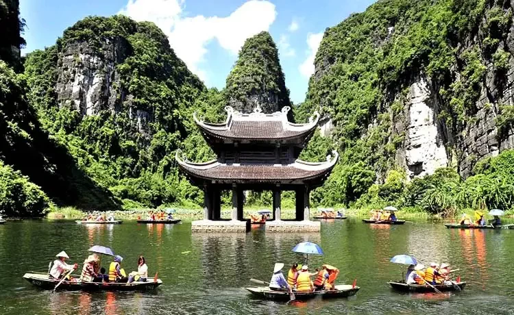 Tour du lịch Ninh Bình 2 ngày 1 đêm