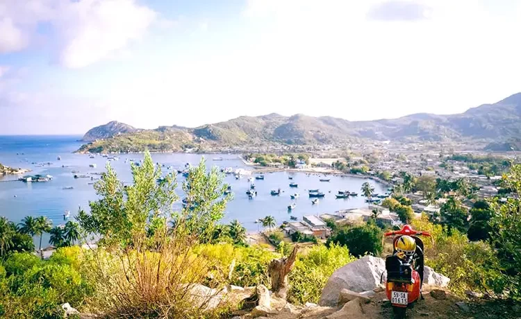 Tour du lịch Ninh Thuận 1 ngày biển Ninh Chữ - Vịnh Vĩnh Hy - Bình Hưng Tour du lịch Ninh Thuận 1 ngày biển Ninh Chữ - Vịnh Vĩnh Hy - Bình Hưng