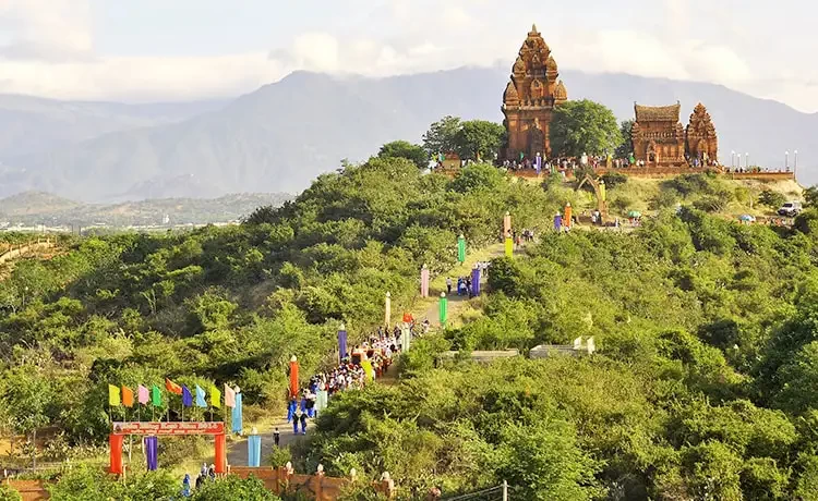 Tour du lịch Ninh Thuận 3 ngày 2 đêm Tour du lịch Ninh Thuận 3 ngày 2 đêm