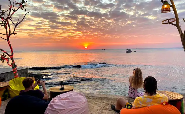 ngắm hoàng hôn đẹp ở phú quốc