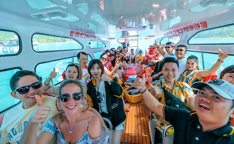 Tour Cano 4 đảo Phú Quốc trong ngày Câu cá - Lặn ngắm san hô Tour Cano 4 đảo Phú Quốc trong ngày Câu cá - Lặn ngắm san hô