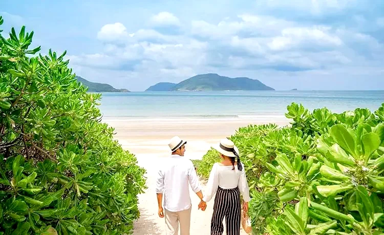 Tour du lịch Vũng Tàu - Côn Đảo 2 ngày 1 đêm thiên nhiên Tour du lịch Vũng Tàu - Côn Đảo 2 ngày 1 đêm thiên nhiên