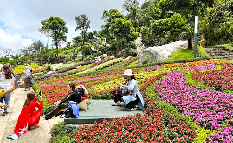 đặt Vé Cáp treo núi Bà Đen Tây Ninh đặt Vé Cáp treo núi Bà Đen Tây Ninh